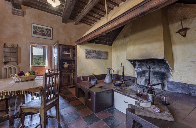 Historische Holding mit wundervollem Swimmingpool nahe Siena, Toskana, Italien