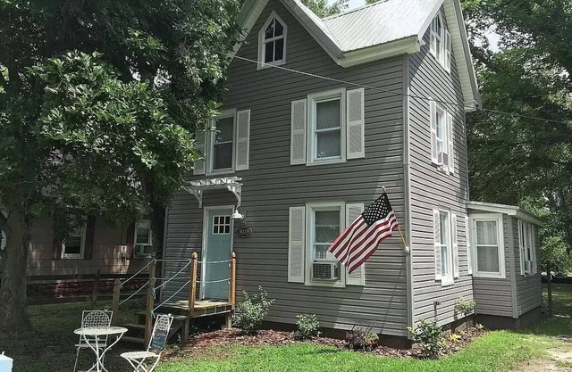 Historic home on Smith Island w/ dock!
