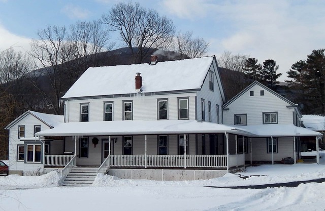 Stattliches Bürgerkriegshaus in der Nähe von Kaaterskill Falls