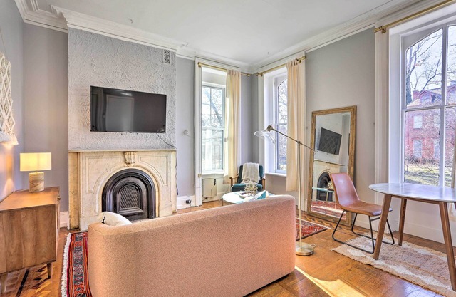 Historic Hudson Valley Apartment: River View!