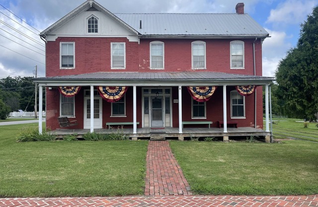 Historic Laura Jackson Arnold House