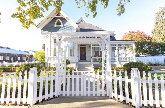 Historic Luxury Queen Anne Victorian