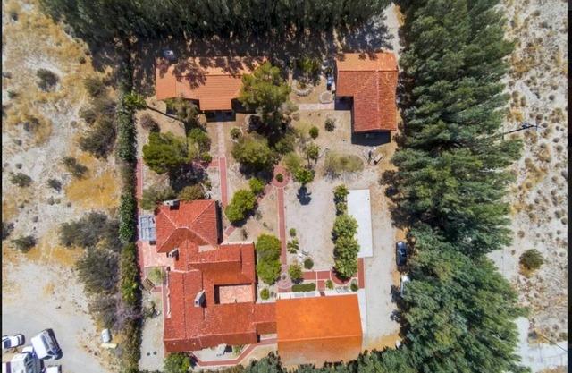 Historic Mary Pickford Estate A1 - 30 minutes from Empire Polo Grounds