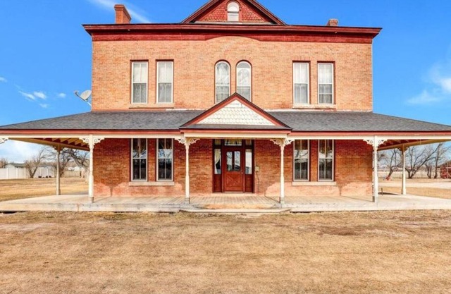 Historic Montana Farmhouse