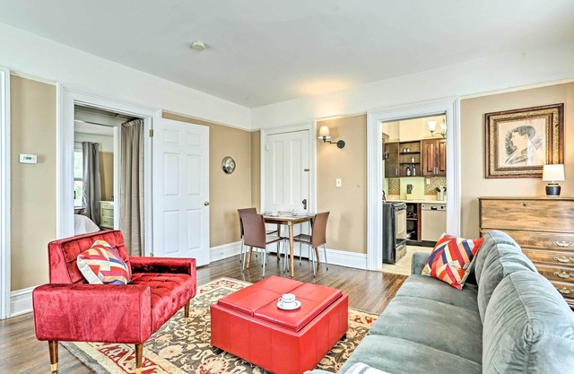 Historic Poughkeepsie Apt - Walkable Location