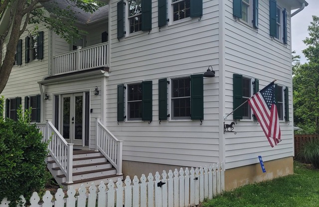 Historic Renovated Jackrabbit Cottage