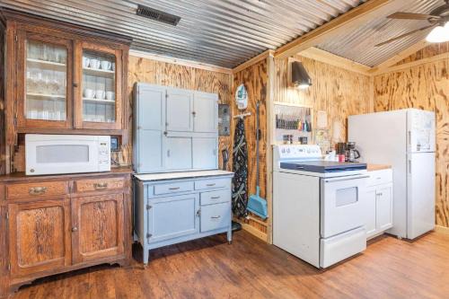 Historic Rockaway Beach Cottage 15