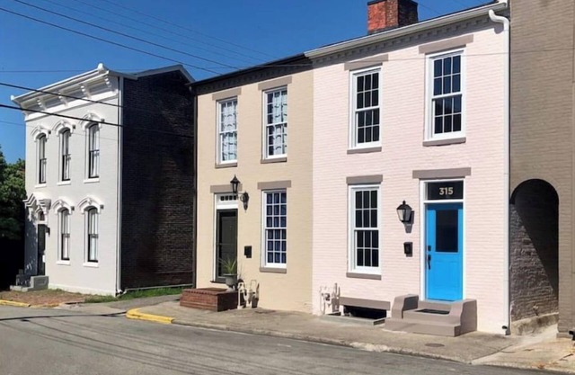 Historic Row House in the heart of downtown Madison