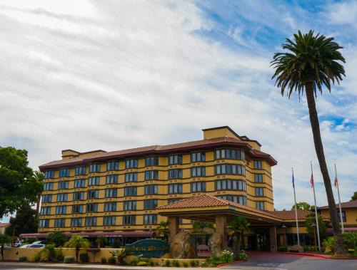 Historic Santa Maria Inn