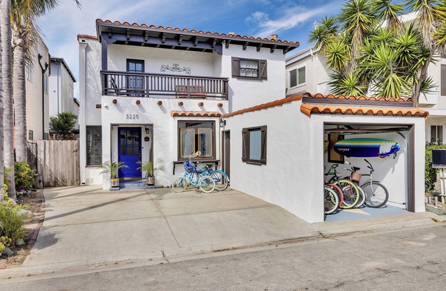 Historic "Spanish Jewel" at HOLLYWOOD BEACH