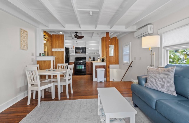 Historic & Stylish 1-Bedroom Apartment in the Heart of Downtown Fort Pierce