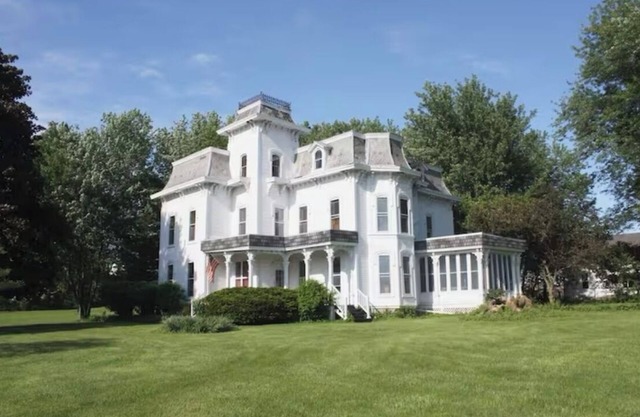 Historic Victorian farmhouse house on 10 acres in the FLX.