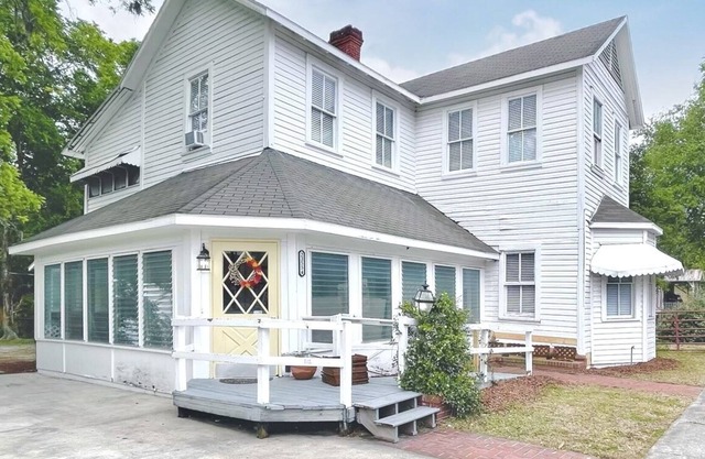 Historic Victorian Oasis Downtown High Springs