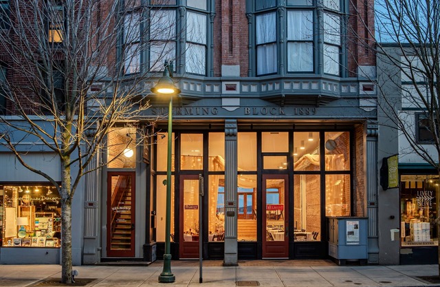 Historic Waterfront Hotel in downtown Port Townsend