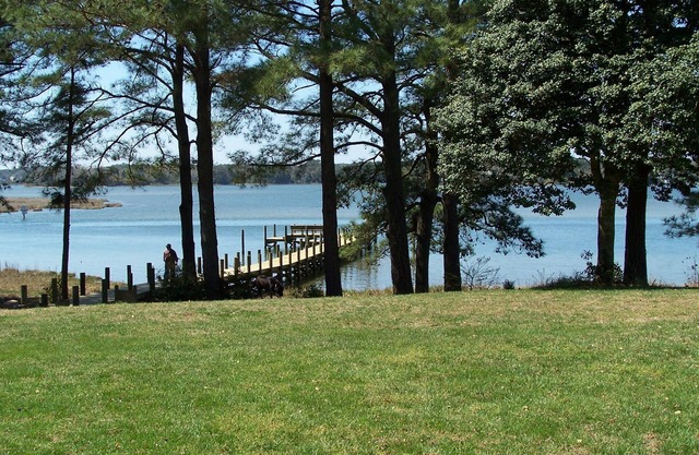 Historische Haus am Wasser mit großen Ansichten der Chesapeake Bay
