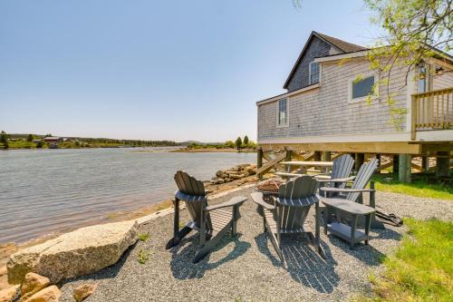 Historic Winter Harbor Cottage with Waterfront Views