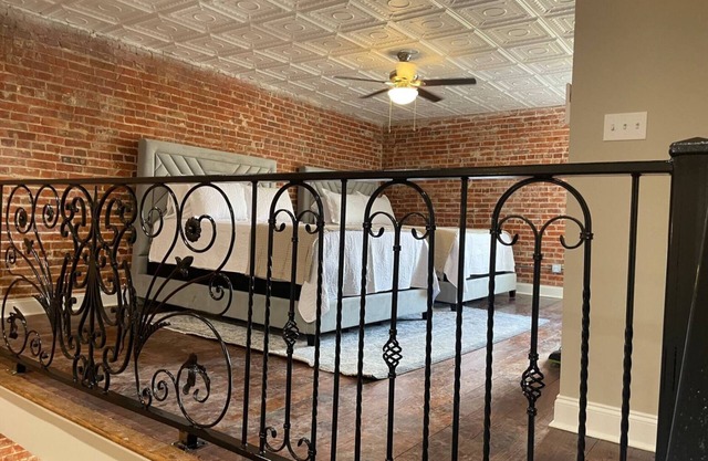Historic Worthmore Suite A