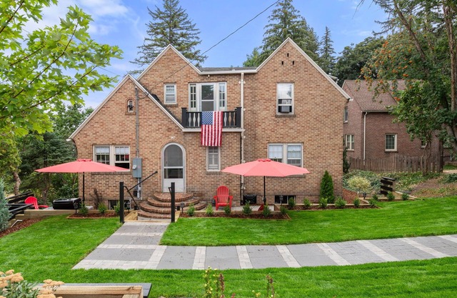 Historic WSU Drucker House-1/2 Block From Campus on College Hill