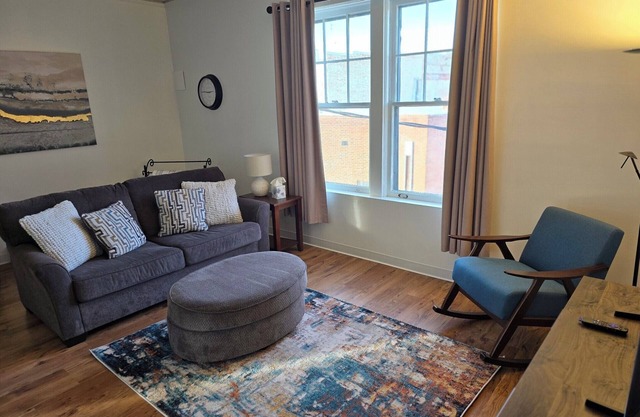 Historic1-bedroom apartment with WiFi, AC, in peaceful downtown Malta