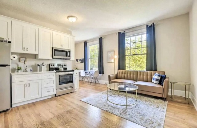 Historical 1BR Apt in Glenwood