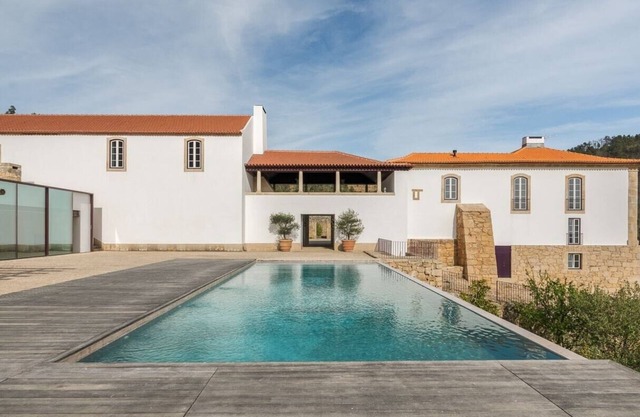 Historical Douro Quinta on Hilltop with Pool and Stunning Views