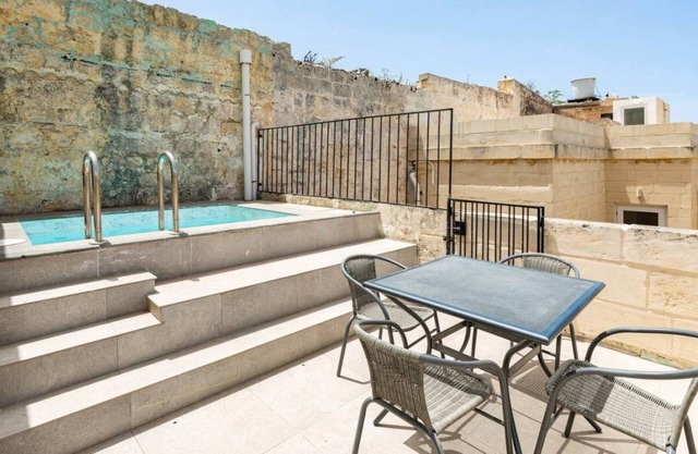 Historical Mdina Gem Lux HOME with Rooftop Pool