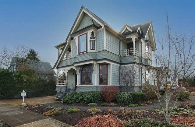 HISTORICAL VICTORIAN, BEAUTIFULLY RESTORED