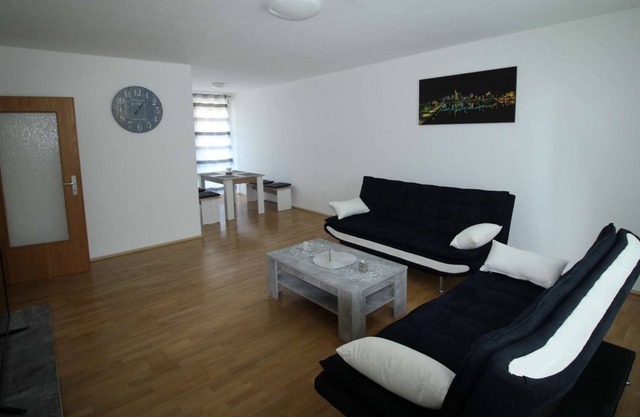 BK03 Apartment in ruhigem Haus mit Balkon und gratis W-LAN in Bruchköbel nahe Frankfurt