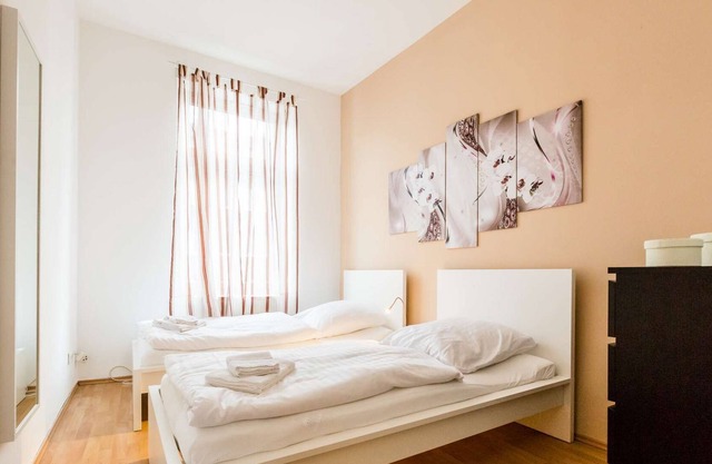 D07 ruhige Ferienwohnung in Düsseldorf nahe der Königsallee mit Spülmaschine und W-LAN
