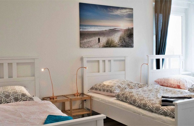 D11 Ferienwohnung in Düsseldorf mit 2 Balkonen, Aufzug und High-Speed Internet