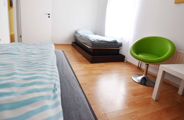 SV02 schöne Monteurwohnung in Satzvey mit Waschmaschine und WLAN