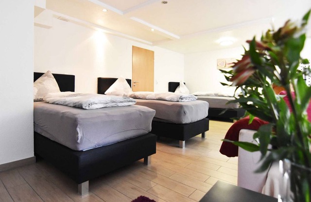 K10b Studioapartment in Köln Rath mit Terrasse und gratis W-LAN
