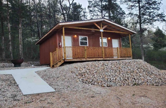 Hogan's Hideout Cottage # 4
