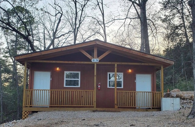 Hogan's Hideout Cottage #9