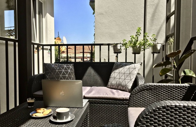 Hola Lisbon Suites