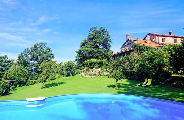typisches Steinhaus - 4 Zimmer, 3 Bäder, Küche inmitten der Natur, Pool
