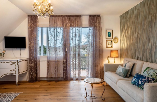 Ferienwohnung 'Lavendel' mit Gemeinschaftsgarten, Balkon und Wi-Fi