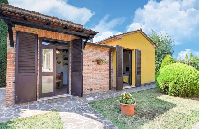 Zentrales Ferienhaus mit Pool