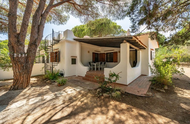 Holiday Home 'Villa Lore' with Terrace, Garden & Air Conditioning