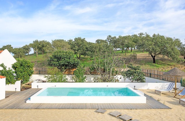 Ferienhaus 'Monte Da Venda De Baixo' mit Bergblick, privatem Pool und Wi-Fi