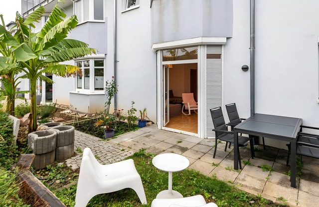 Ferienwohnung 'Haus Castellblick' mit Bergblick, privater Terrasse und Wi-Fi