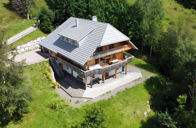Ferienwohnung 'Am Nettenbach' mit Seeblick, privater Terrasse und Wi-Fi