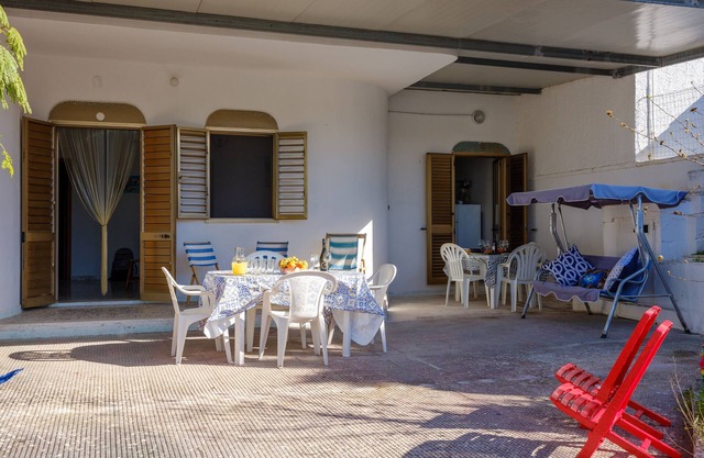 Ferienunterkunft "Villa Tramontana 30 Metri Dal Mare" nahe dem Strand
