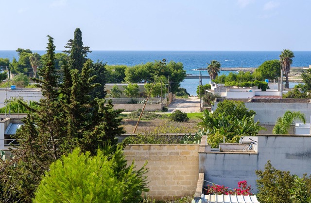 Ferienunterkunft "Villa Grecale" mit Garten und Gehentfernung zum Meer