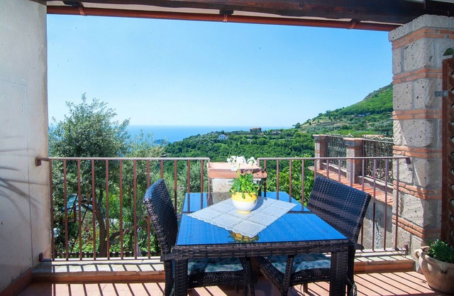 Ferienwohnung "Li Galli Romantica" mit Meerblick, Balkon und WLAN