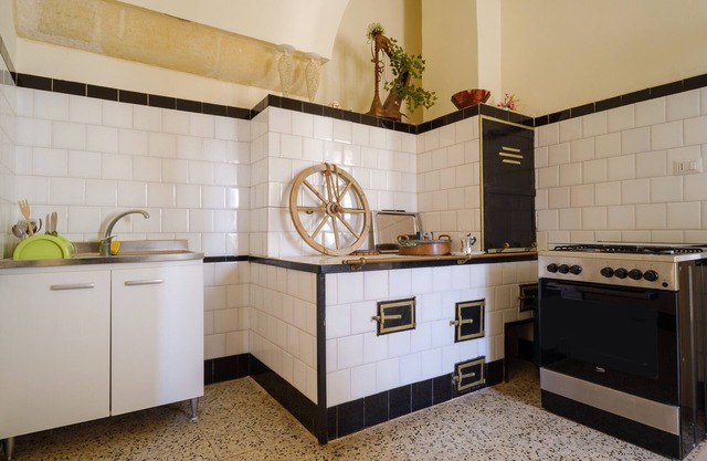 Ferienwohnung 1 - Palazzo Costantini mit Balkon, Gemeinschaftsgarten und WLAN