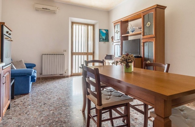 Holiday Apartment "La Casa di Ale" with Terrace & Wi-Fi