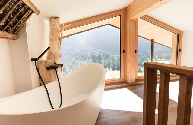 Ferienwohnung 'Chalet-Suite Panorama' mit Bergblick, privater Terrasse und WLAN