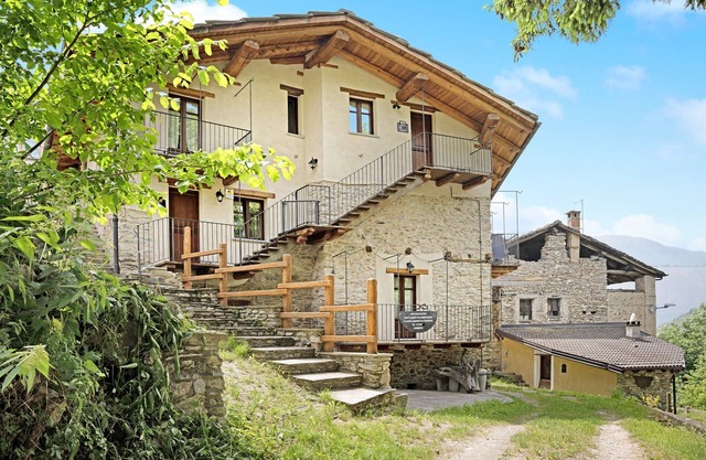 Ferienwohnung "Stella Alpina Tano Di Grich" mit Bergblick, gemeinsamer Terrasse und 2 Balkonen