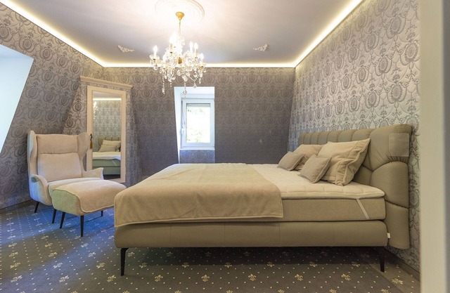 Ferienwohung 'Romantik im Schloss' mit Bergblick